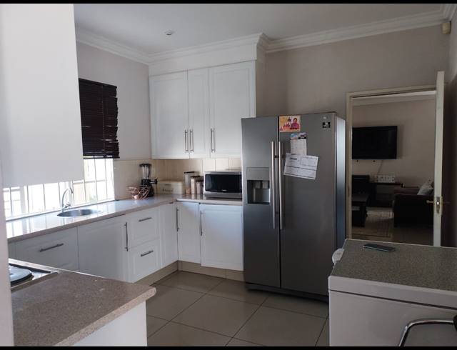 3 BEDROOM HOUSE FOR SALE IN THE HILL